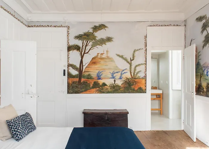 Central Ericeira Apartment With Lift
